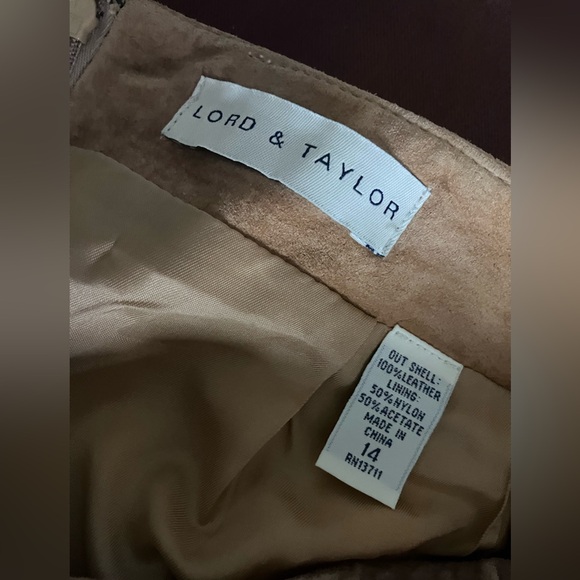 LORD & TAYLOR Vintage Tan Leather Scalloped Hem Embroidered Pencil Skirt Size 14 - Picture 12 of 12